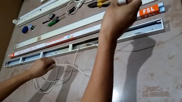 COMO INSTALAR TUBO LED SIN BALASTRO смотреть онлайн