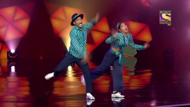 Tiger और Vartika ने दिखाया Retro Style का Essence | India's Best Dancer | Best Of Top 5 смотреть онлайн