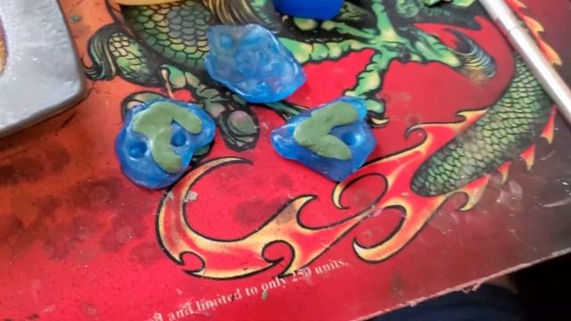 How to mold your own bits using Blue Stuff/Oyamaru and Green Stuff - tutorial смотреть онлайн