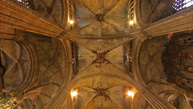 The Cathedral of St. Eulalia. Spain, Barcelona. смотреть онлайн