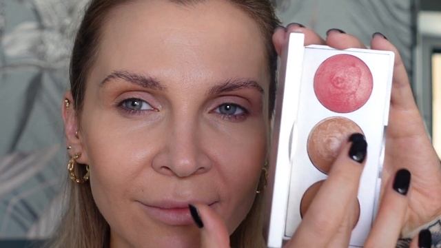 Must Have Edition by ESSENS Beauty - Fresh Skin Red Lips Look смотреть онлайн