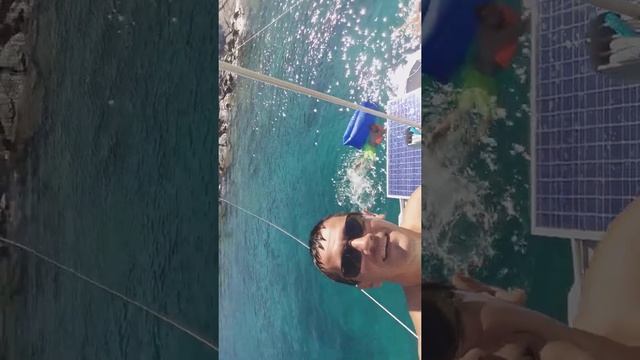 КЛИП НА ДОКОС В ГЪРЦИЯ С ДВЕТЕ ЛОДКИ смотреть онлайн