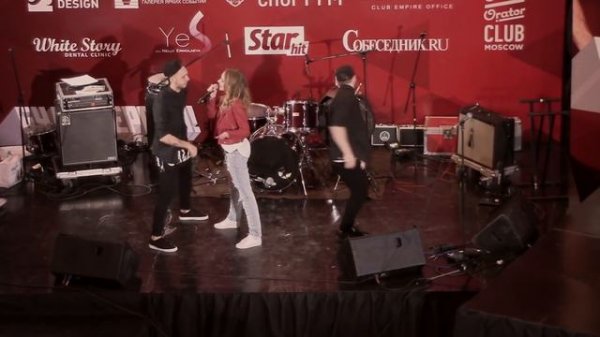 Выступление Галины Боб (сериал Деффчонки) в ТЦ Авиапарк 23 апреля 2016