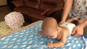 Комплекс ежедневной гимнастики для малыша с 6 месяцев