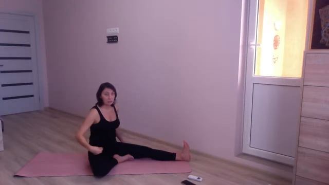 Йога для начинающих. Занятие 2. Александра Тата смотреть онлайн