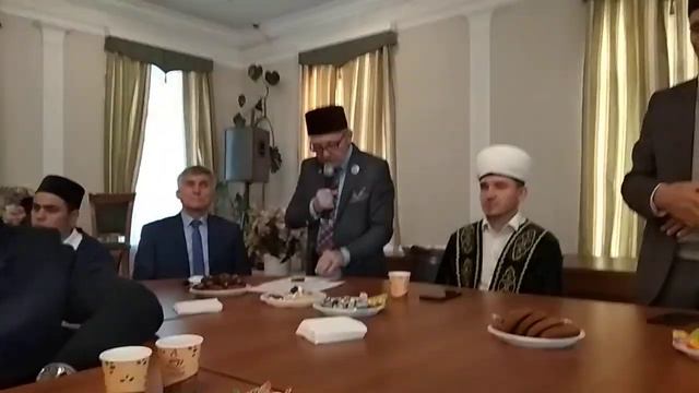 02.10.2020 День пожилых в мечети Марджани. VID 20201002 160746 смотреть онлайн