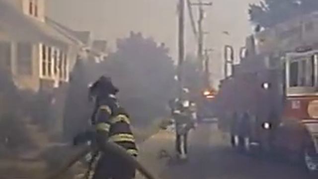 Oceanside Fire Dept Responds to a Garage Fire on Royal Ave смотреть онлайн