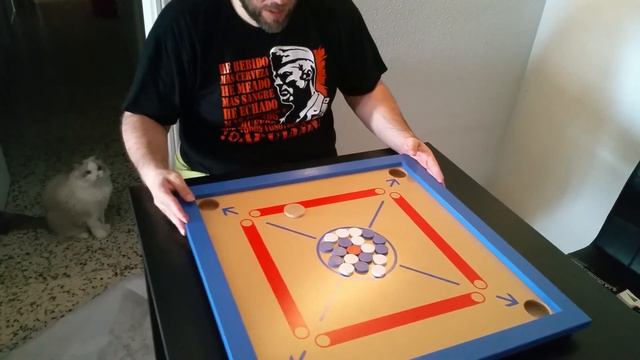 Unboxing de Carrom (billar indio) y una explicación de cómo se juega смотреть онлайн