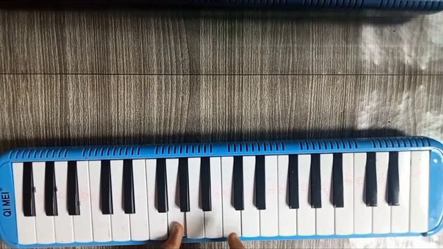 Titanic song melodica playing with notes смотреть онлайн