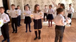 Танец «Ромашки» к 8 марта
