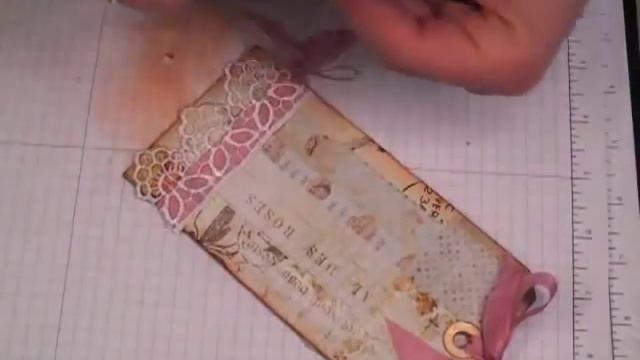 Wild Bunch - Butterfly Garden Tag Tutorial - Robyn смотреть онлайн