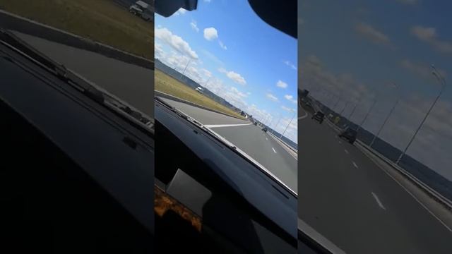 Шторм на Волге. Открылся капот на BMW e60 смотреть онлайн