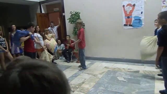 Сценка 2 отряд когда лучше Новый год смотреть онлайн