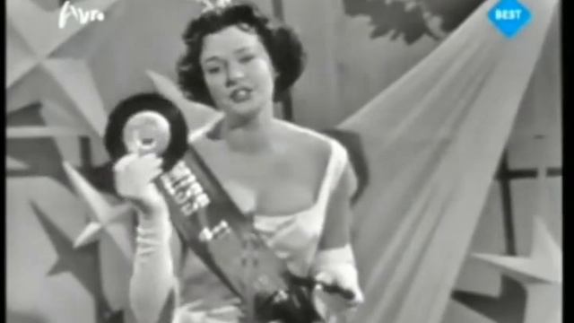 1958 - 7/10 - Germany - Margot Hielscher - Für zwei Groschen Musik смотреть онлайн