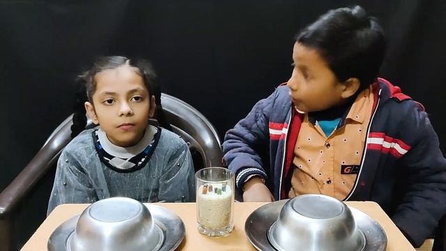 BIG LIGHT SMALL LIGHT CHALLENGE | BIG FOOD VS SMALL FOOD | THE FAMILY FUN GAME SHOW смотреть онлайн