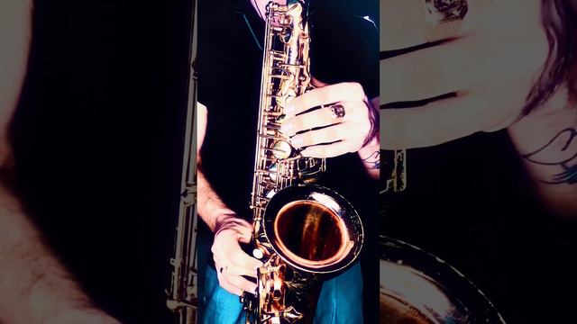 Алексей Чумаков - Я от тебя схожу с ума (SAX cover by OppositeMus) смотреть онлайн