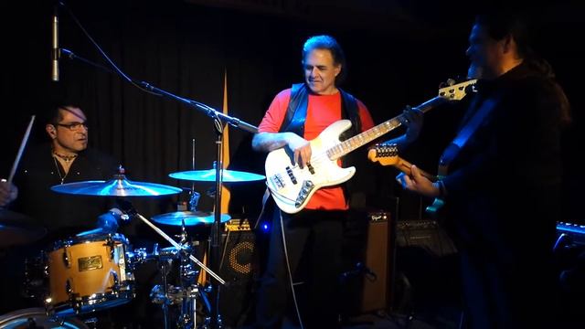 Levi Lloyd hosts DANIEL CASTRO!... and "The Kids are Alright!" смотреть онлайн