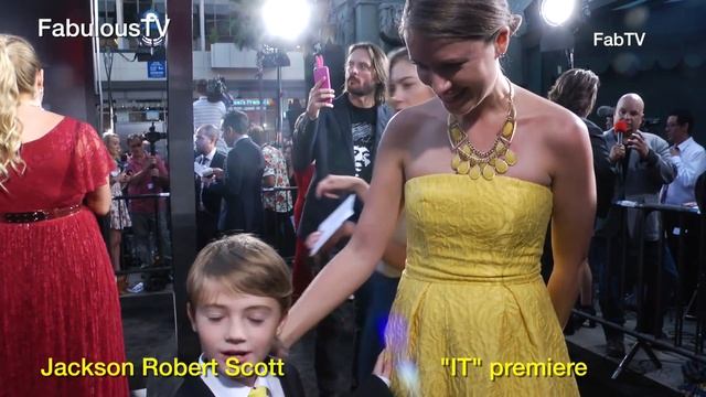 Jackson Robert Scott at the "IT" premiere on FabTV смотреть онлайн