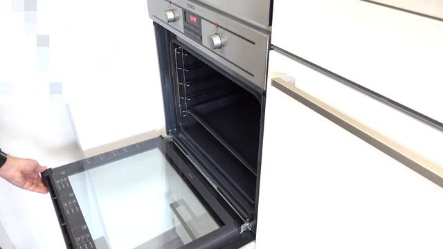 Backofenklappe ohne Werkzeug ein- und ausbauen / AEG Competence / Backofentür aushängen смотреть онлайн