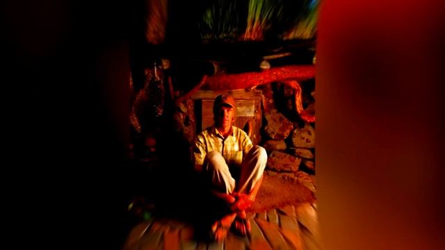 Мужчина живёт в крайней бедности, но не из за сложившихся обстоятельств, он сам сделал такой выбор смотреть онлайн