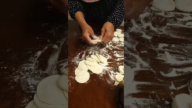 ИДЕАЛЬНЫЕ МАНТЫ ОТ УЙГУРСКОГО ШЕФ-ПОВАРА смотреть онлайн