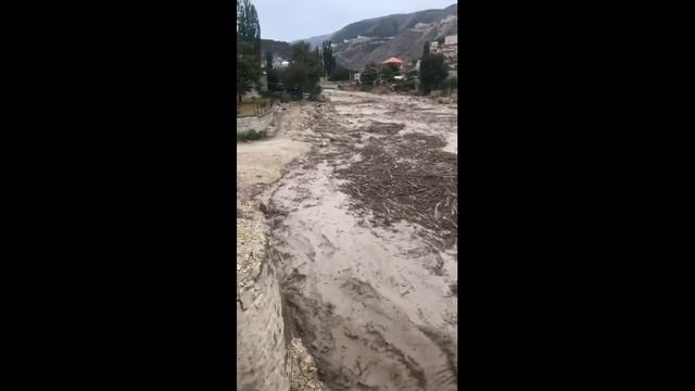 ДАГЕСТАН - СЕЛЕВОЙ ПОТОК В ГОРАХ! смотреть онлайн