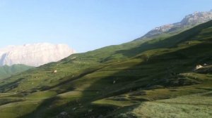 У подножия Шалбуздага. Мискинджа, Докузпаринский район, республика Дагестан.