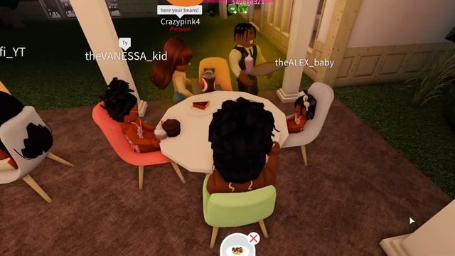 WE SPENT SPRING BREAK AT A RESORT! || Bloxburg Roleplay смотреть онлайн