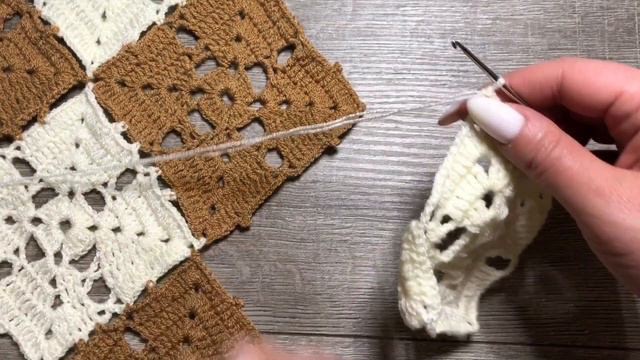Шаль из квадратных мотивов. Учимся вязать crochet.How to Knit a Square смотреть онлайн