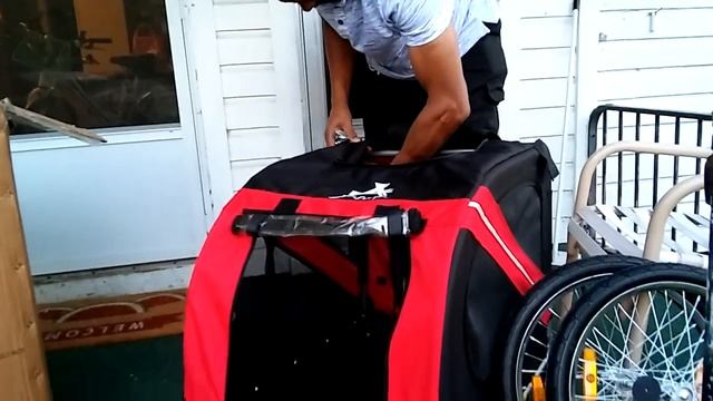 Unboxing and assembly of a Bicycle cart for dogs смотреть онлайн
