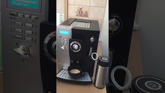 Air Tie Milk Bottle with UAC Q003 Fully Automatic Coffee Machine смотреть онлайн