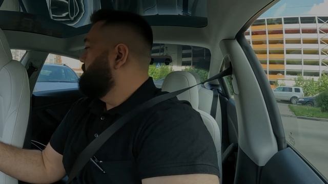 Работа в понедельник на Tesla Model 3 Taxi