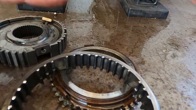 Synchronizer Replacement on a Manual смотреть онлайн