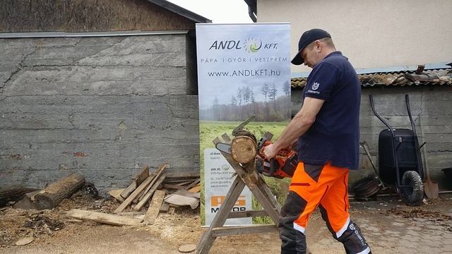 Husqvarna T540i XP Vs. Husqvarna 135 MK II.