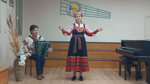 Дарья Бурумова, "Что ж ты, розочка", частушки Калужской обл. смотреть онлайн