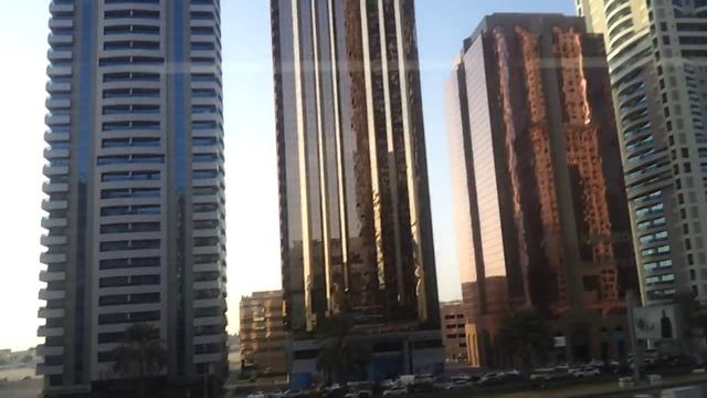 Станция метро в Дубае (World Trade Centre - Emirates Towers) 2