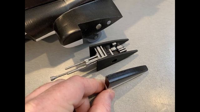 Mars Industries 1:18 Airwolf - Polishing a Turd pt 2 смотреть онлайн