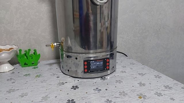 Дневной подкорм Курей или Как я делаю Тушенку в Автоклаве Смарт Шеф от Малиновка смотреть онлайн