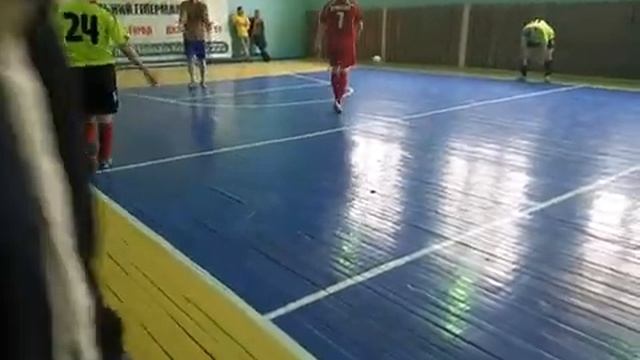 Матч "Кристал"-"Лісняки" футзал ветерани смотреть онлайн