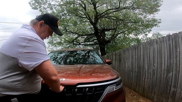 Kia Carnival How to Open the Hood смотреть онлайн