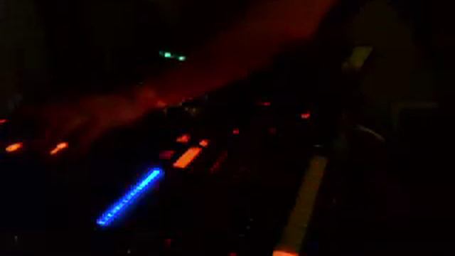 acid breaks (mc808 sh101 dx200 x0xb0x dual kp3) смотреть онлайн