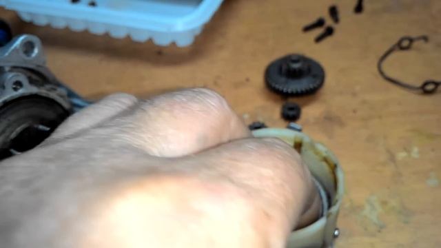 Ремонт редуктора Интерскол ДАУ-13/18ЭР смотреть онлайн