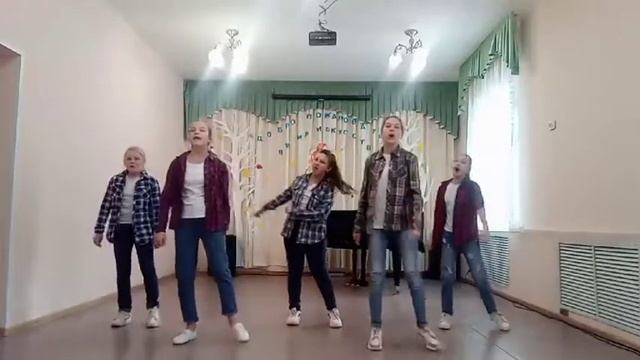 Н. Андроникашвили, сл. А. Анисимова"Бит нашего сердца". Вокальный ансамбль "Капельки" смотреть онлайн