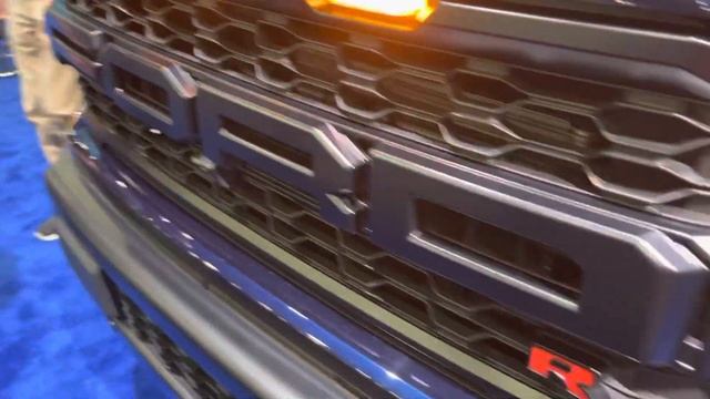2023 Ford Raptor R walk-around at the Detroit Auto Show смотреть онлайн