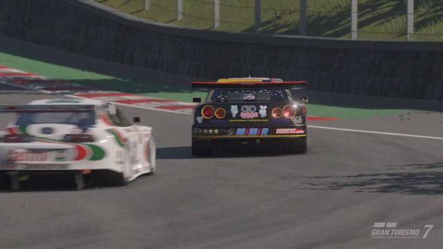 GT7 - Castrol Supra vs GT-R смотреть онлайн