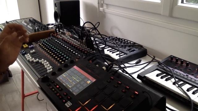 MPC Live Techno Trance Jam Episode 1 смотреть онлайн