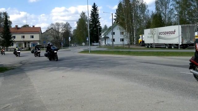 Ristiinan motoristikirkko смотреть онлайн