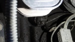 Toyota Funcargo 2NZ-FE - oil pressure sensor - engine oil leak - датчик давления масла - течь масла