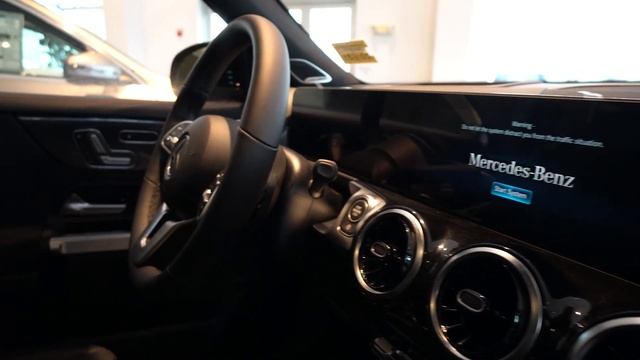 2020 Mercedes-Benz GLB 250 | Video tour with Bob смотреть онлайн