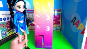 Я ВЛЮБИЛСЯ? НОВАЯ ПОДРУГА КАТИ ROXY DANCE O!MT Катя и Макс веселая семейка! Смешные куклы ДАРИНЕЛКА